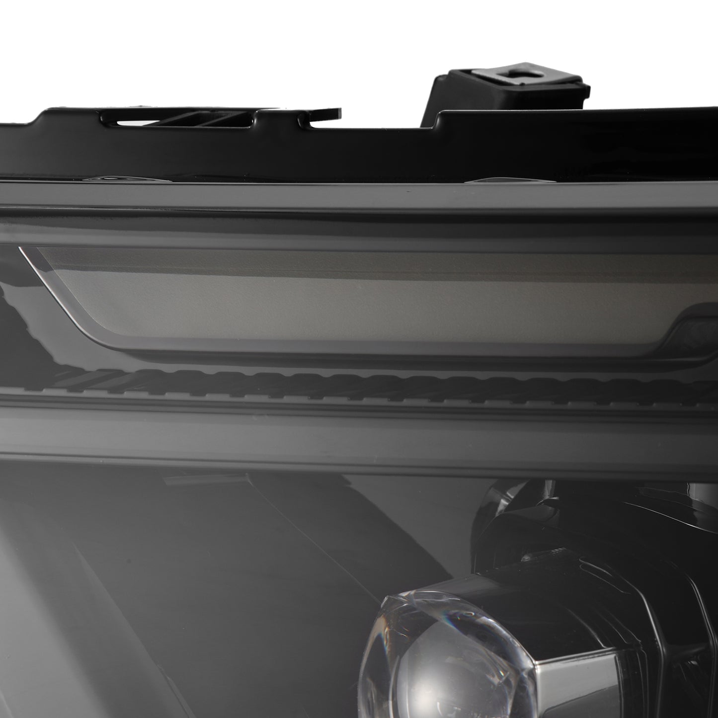 AlphaRex NOVA LEDプロジェクターヘッドライト TOYOTA RAV4 50系