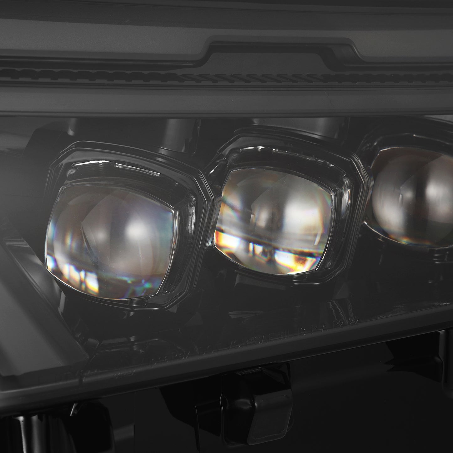 AlphaRex NOVA LEDプロジェクターヘッドライト TOYOTA RAV4 50系