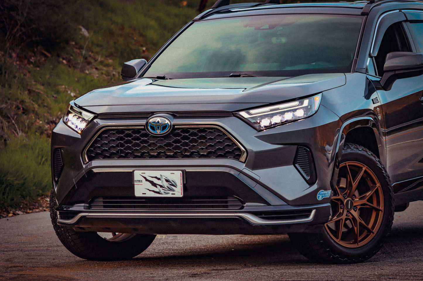 トヨタ RAV4 NOVA シリーズ LED プロジェクター ヘッドライト【ブラックのみ予約販売】