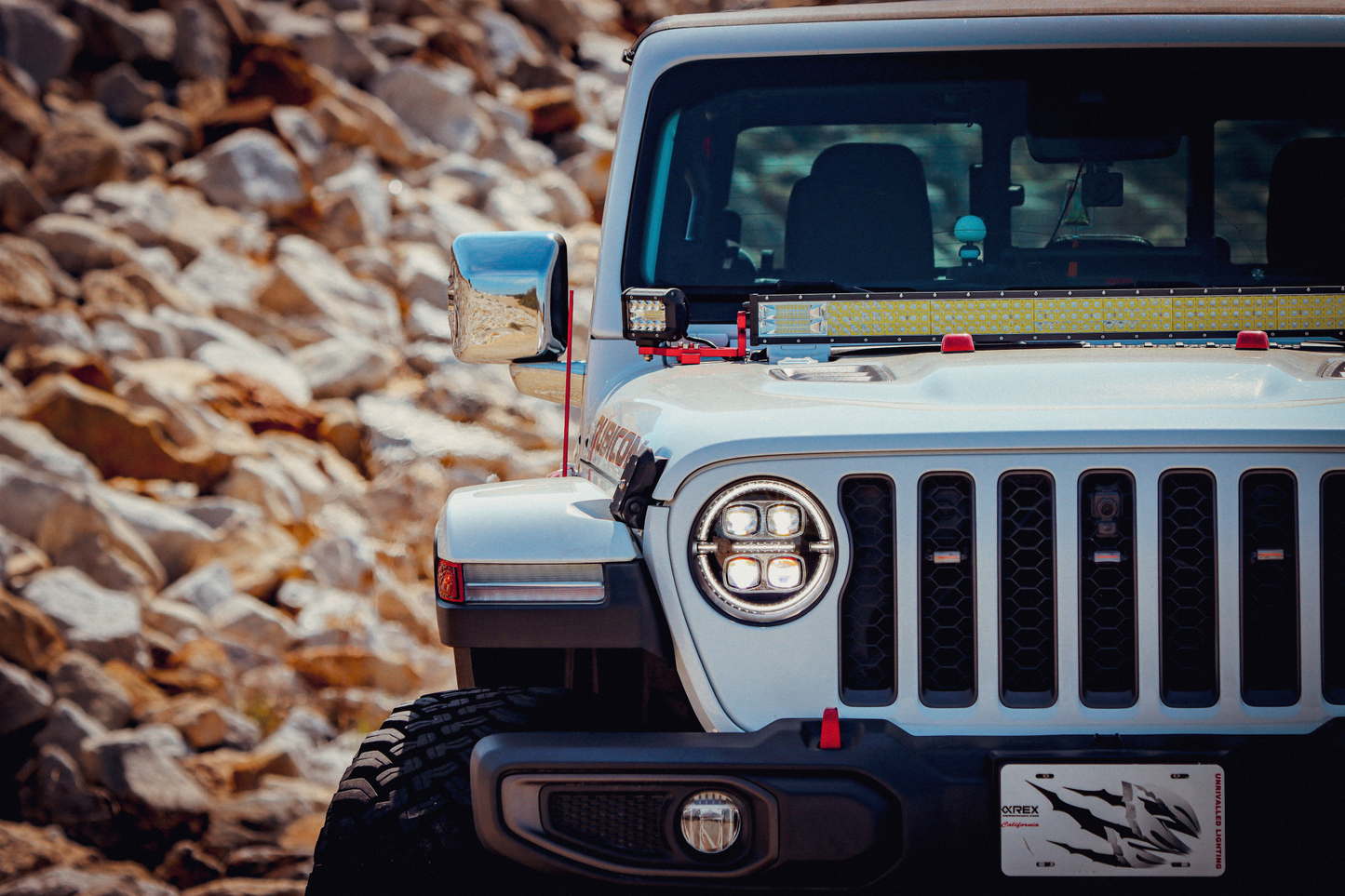 AlphaRex NOVA LEDプロジェクターヘッドライト JEEP ラングラー JL