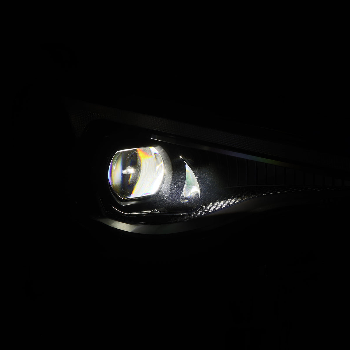 【予約注文】AlphaRex LUXX LEDプロジェクターヘッドライト Toyota 86 / Subaru BRZ